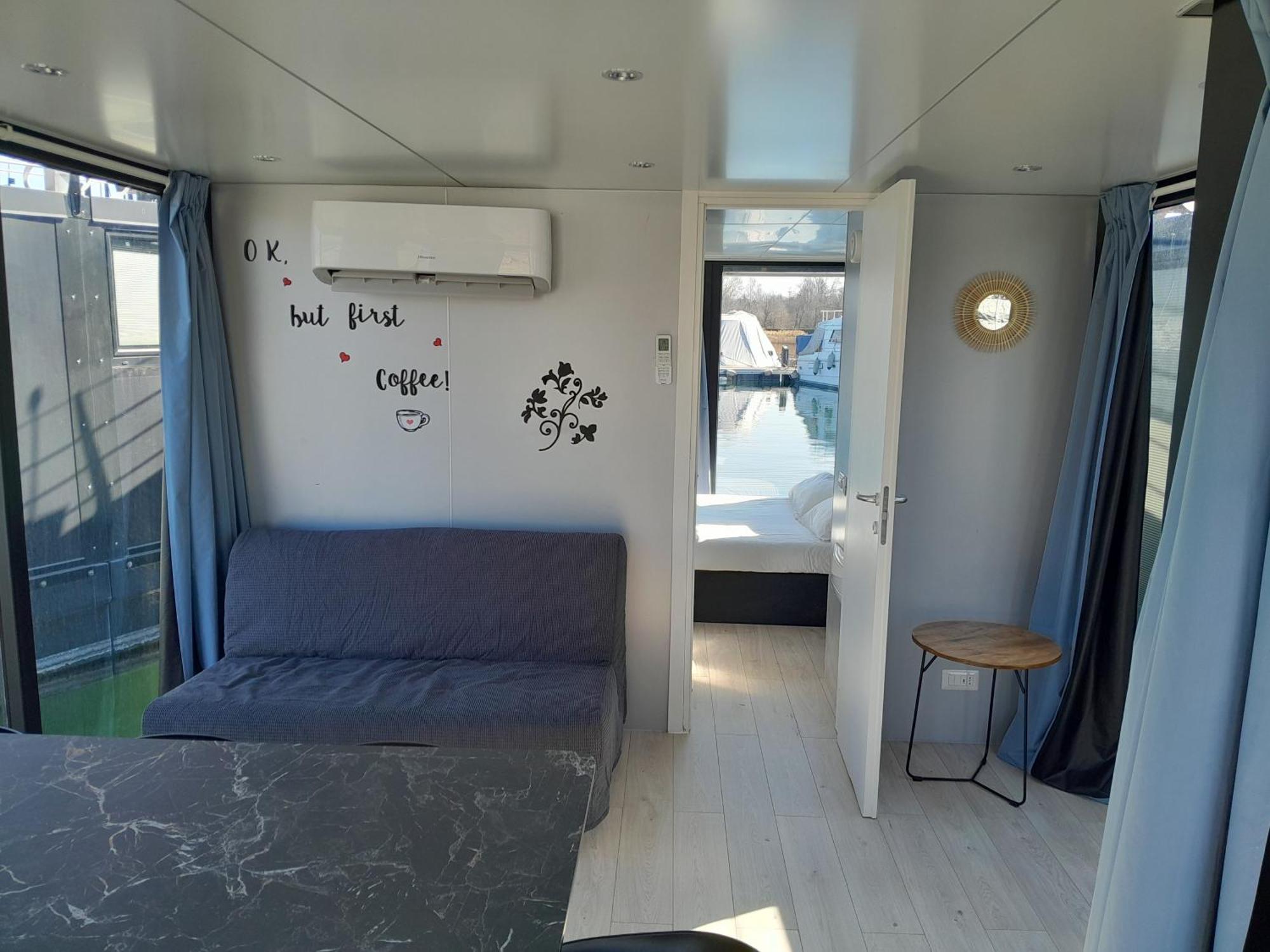Floating Experience Black Pearl, Lago Maggiore Dormelletto Extérieur photo