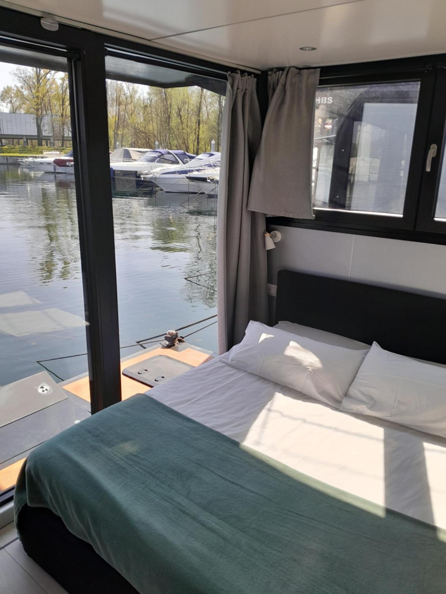 Floating Experience Black Pearl, Lago Maggiore Dormelletto Extérieur photo
