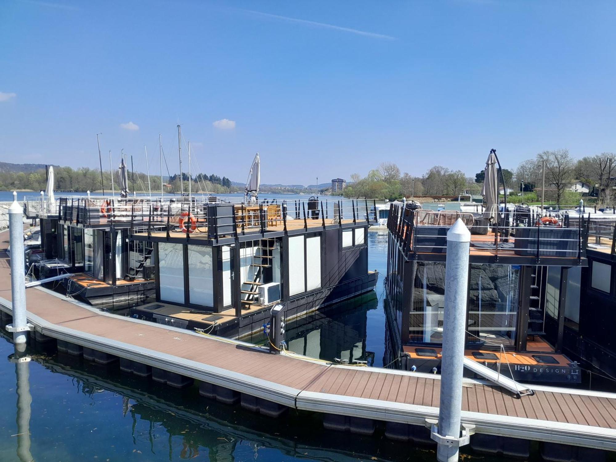 Floating Experience Black Pearl, Lago Maggiore Dormelletto Extérieur photo