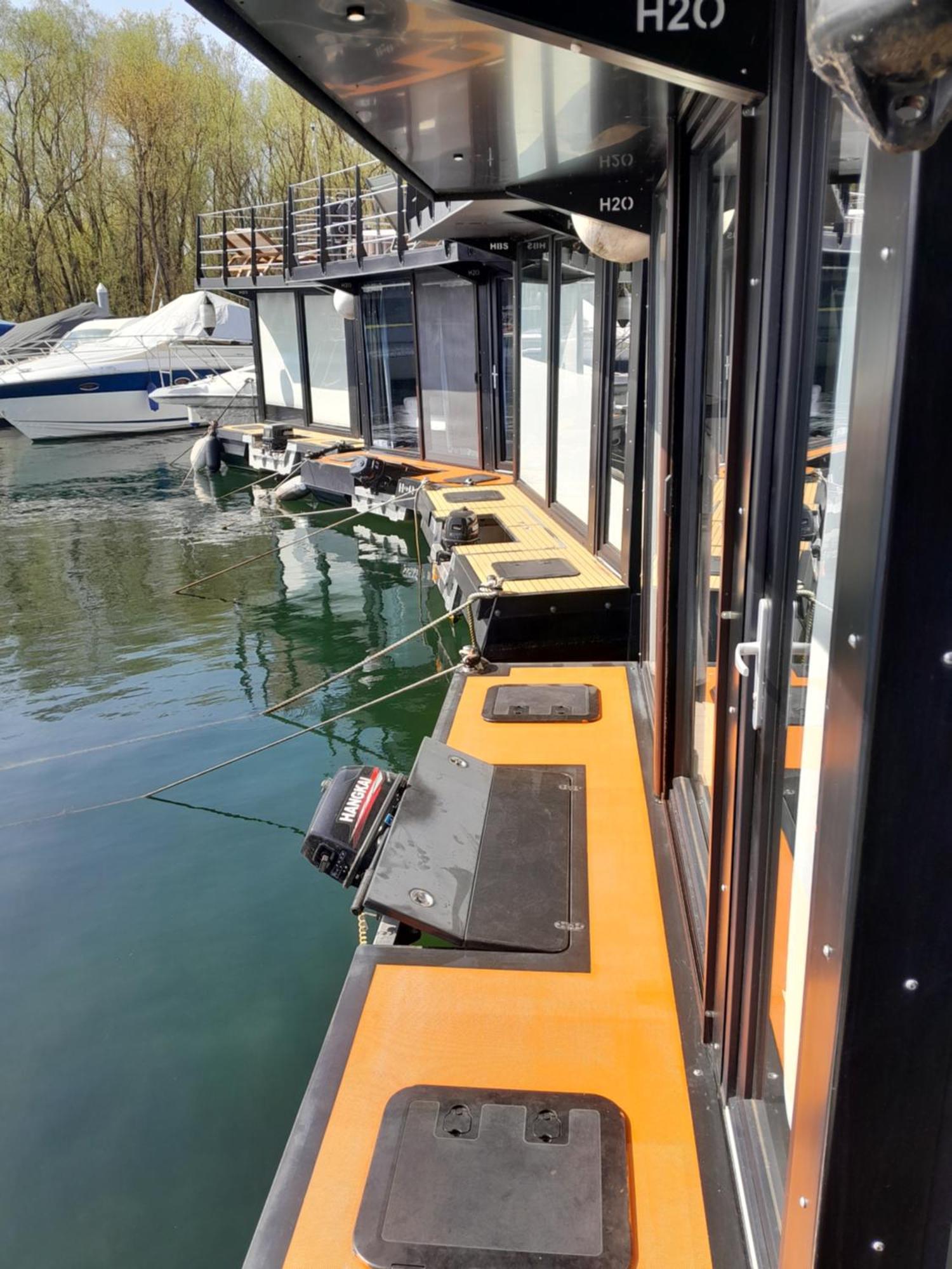 Floating Experience Black Pearl, Lago Maggiore Dormelletto Extérieur photo